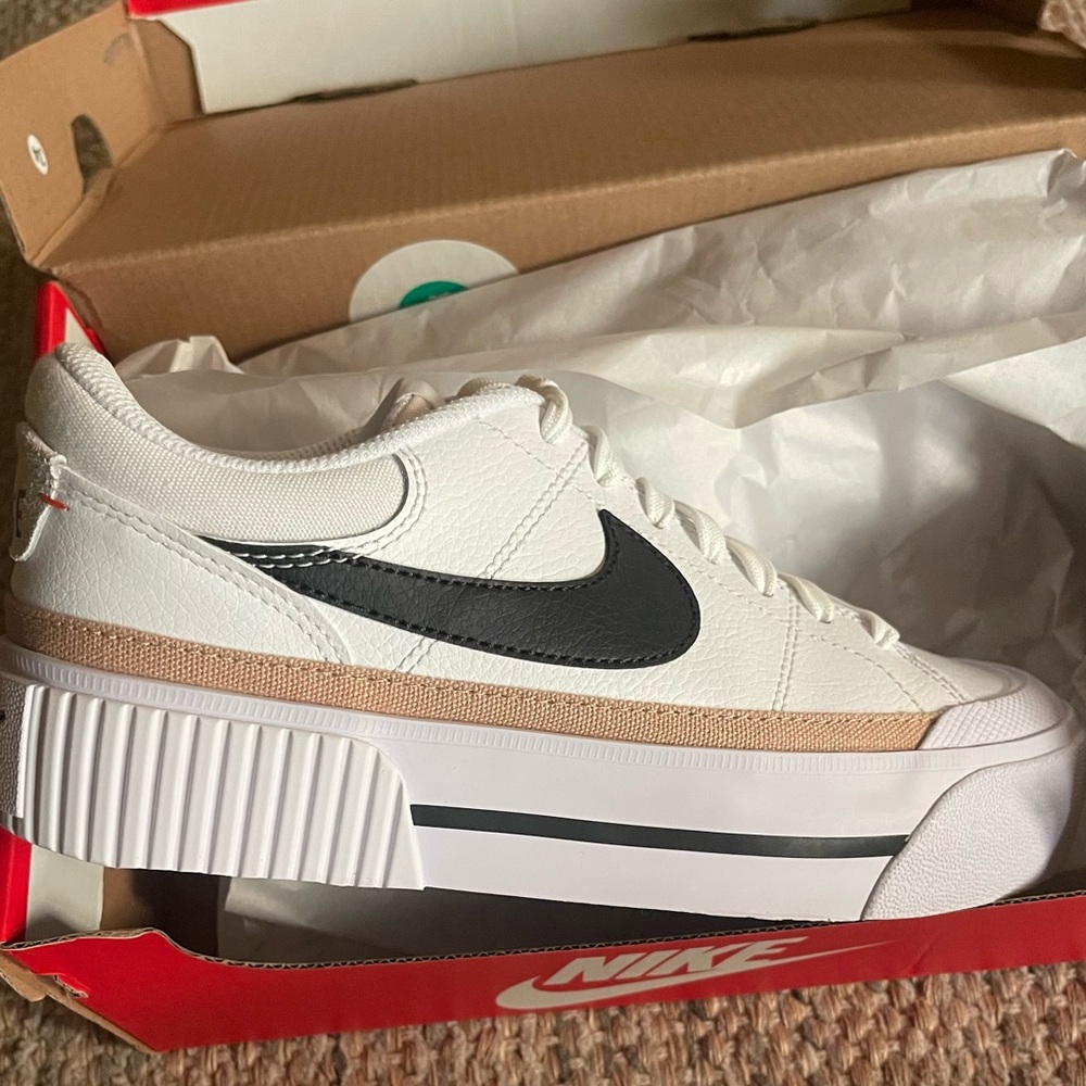 Nike Court Legacy Lift